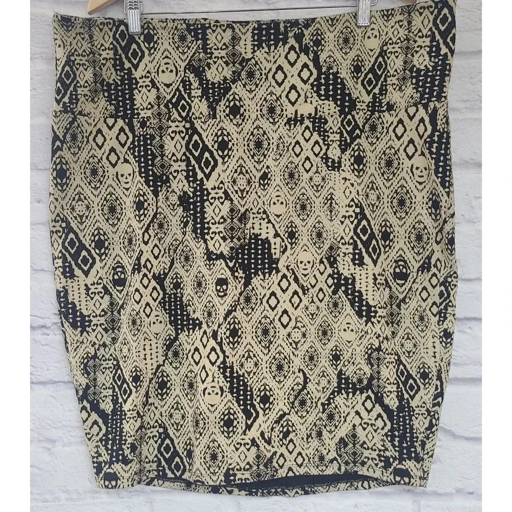 Torrid Tribal Skull Pencil Skirt Women's 3X Beige Black Pull On Stretch Gothic